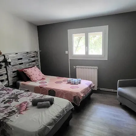 Chez Corinne ヴィラ Russan